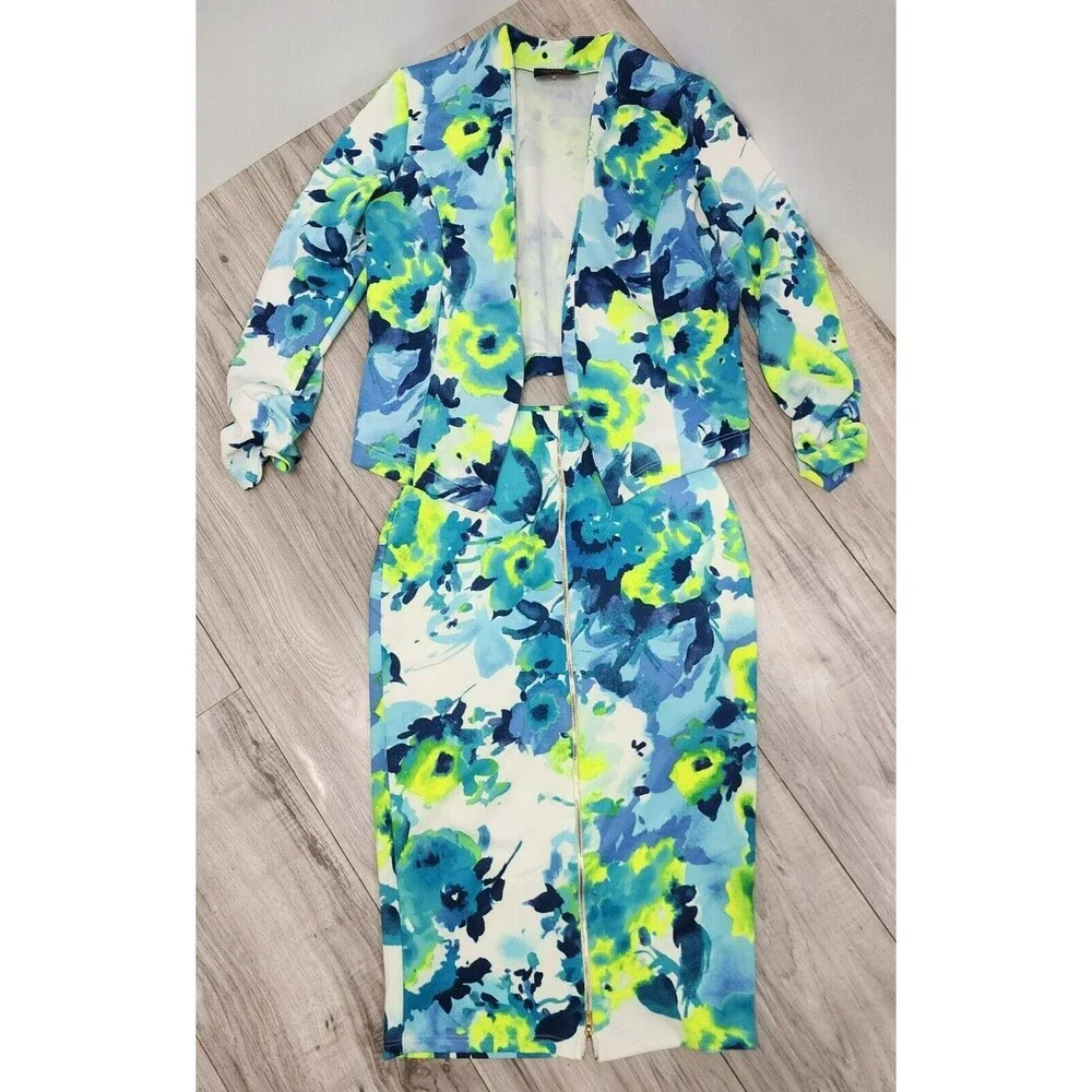 Hot Gal & Silhouette NYC Short Blazer & Skirt Suit with Zipper Woman's Size S